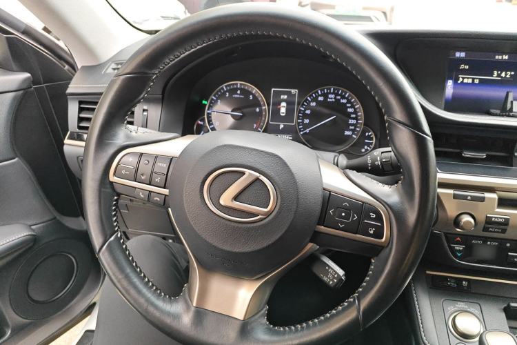 Used Lexus ES 2017 200 30th Anniversary Edition