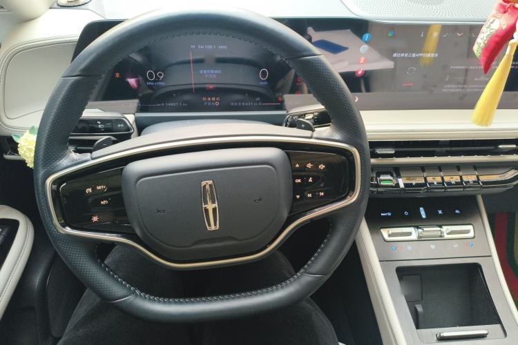 Used Lincoln Corsair 2023 2.0T Two-Wheel Drive Luxury Edition Steering Wheel