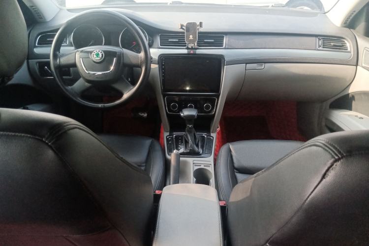 Used Skoda Superb 2009 1.8 TSI Automatic Zhiya Edition Center Console