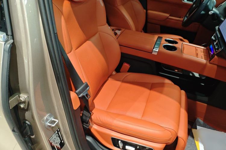 Used Li Auto L8 2023 Pro Model
