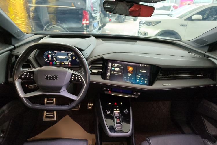 Used Audi Q5 e-tron 2023 40 e-tron Shining Edition Mecha Kit
