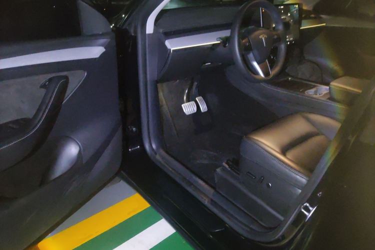 Used Tesla Model Y 2023 High-Performance All-Wheel-Drive Version