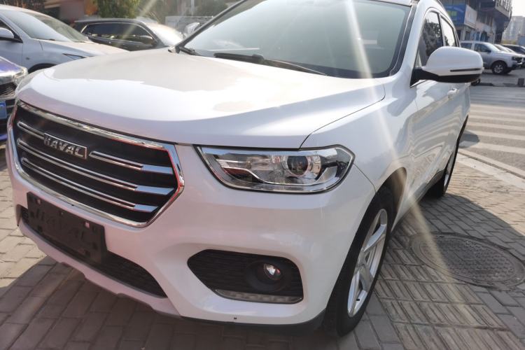 Used Haval H2 2018 1.5T Dual-Clutch Two-Wheel Drive Fashion Model China VI Standard