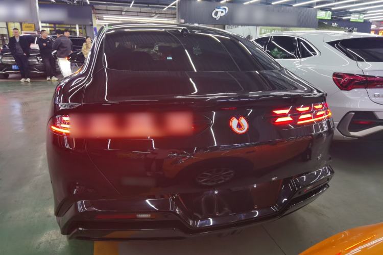 Used Denza Z9 2024 1100 km Four-Wheel Drive Max Version
