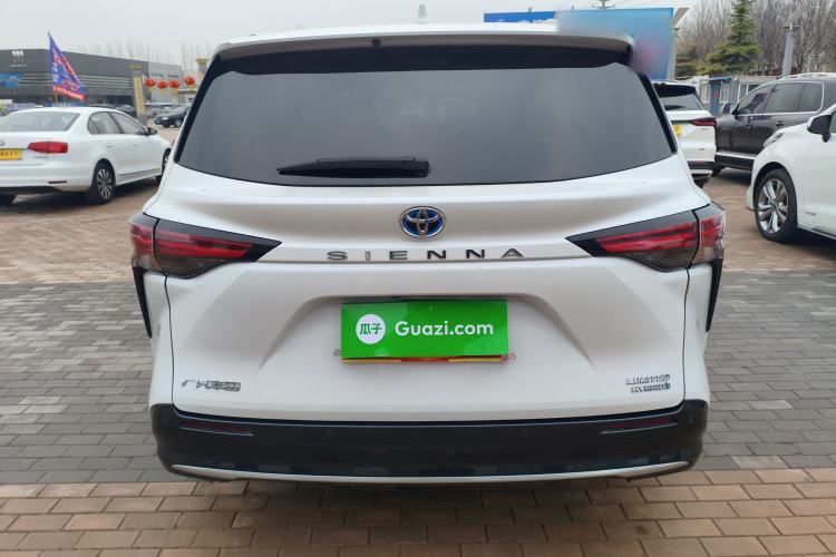 Used Toyota Sienna 2021 2.5L Hybrid Premium Edition