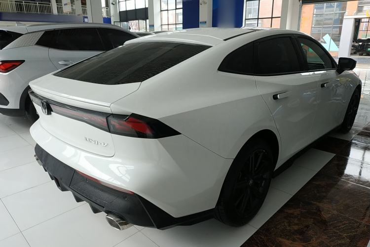 Used Changan UNI-V 2022 1.5T Prestige Version