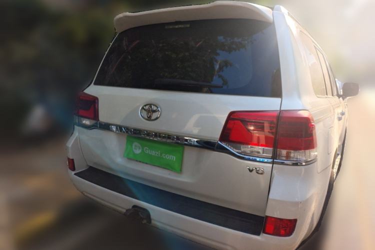 Used Toyota Land Cruiser 2018 4.0 Iron-Wheel Refrigerator Basic Version with No Electric Base Middle East Market