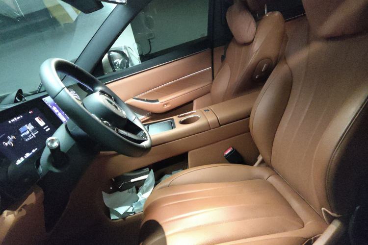 Used Hima AITO M8 2025 Extended-Range Max+ Version 53.4 kWh 6-Seater Edition