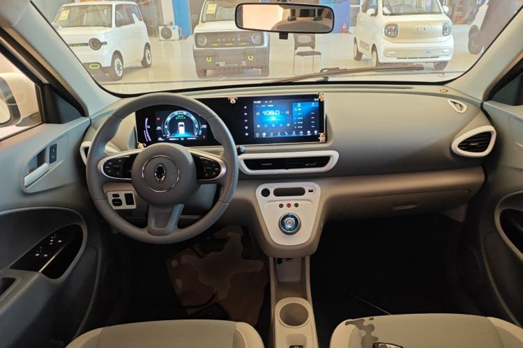 Used ORA White Cat 2020 305 km Luxury Version Center Console