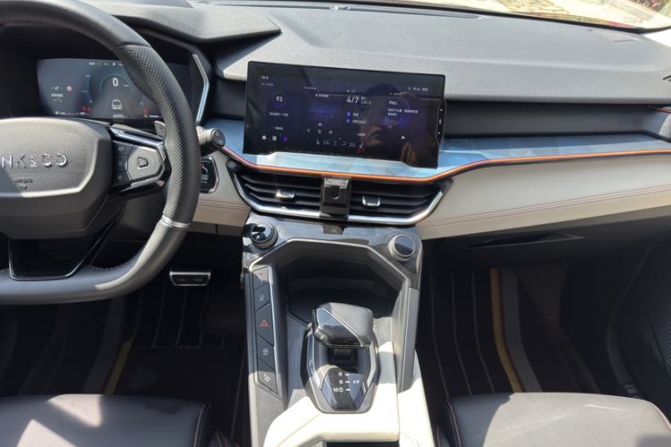 Used Lynk & Co 06 2020 1.5T YAO Halo Audio And AC Panel