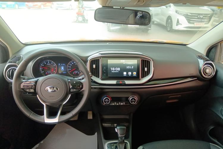 Used Kia kx1 Stonic 2021 1.4L Automatic Fun & Sport Edition Center Console