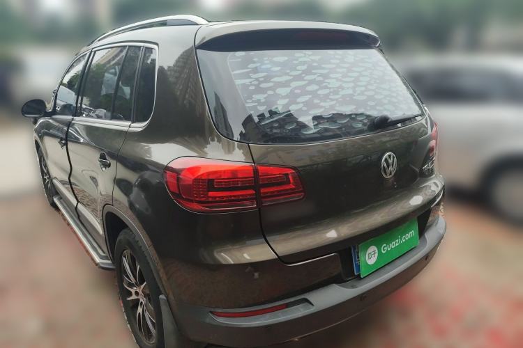 Used Volkswagen Tiguan 2015 1.8TSI Automatic All-Wheel-Drive Luxury Model Rear Left 45 Deg