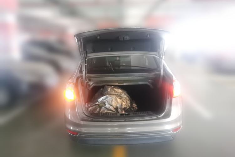 Used Ford Fiesta 2013 Sedan 1.5L Manual Fashion Edition Trunk