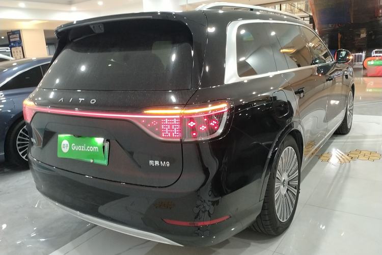 Used Hima AITO M9 2025 Extended-Range Ultra Version 52 kWh 5-Seater Edition Rear Right 45 Deg