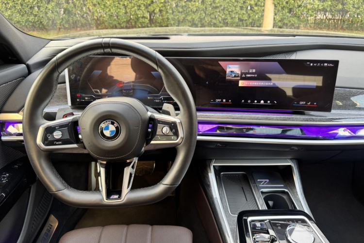 Used BMW 7 Series 2023 740Li Luxury Edition M Sport Package Interior 4