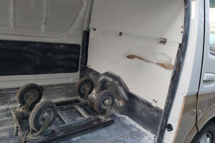 Used Foton Scenic G7 2017 2.0L Short-Wheelbase Commercial Van High-Roof 2-Seater 4Q20M