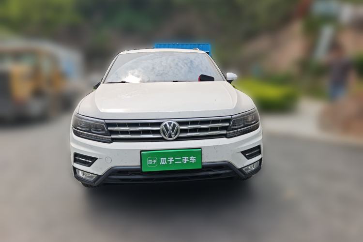 Used Volkswagen Tiguan L 2017 380TSI Automatic All-Wheel-Drive Luxury Edition Front