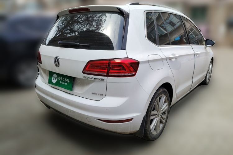 Used Volkswagen Golf Sportsvan 2016 280TSI Automatic Luxury Model Rear Right 45 Deg