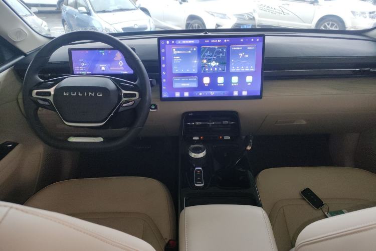 Used Wuling Xingguang 2024 Co-Creation Edition 510 Advanced Model
