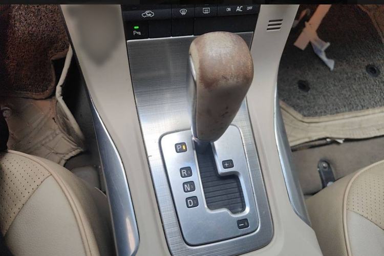 Used Volvo S80L 2011 2.0T Zhiya Edition
