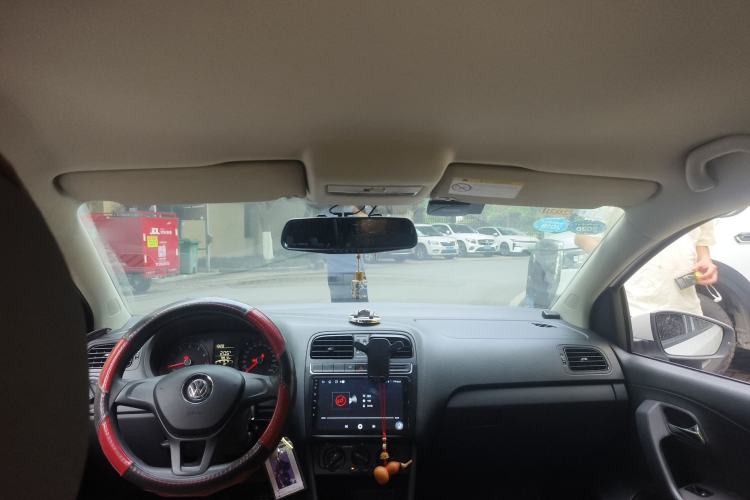 Used Volkswagen Polo 2016 1.4L Manual Fashion Model Headliner