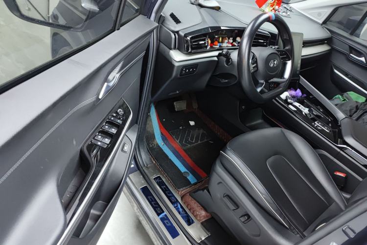 Used Hyundai Custo 2021 270TGDi Prestige LUX Driver Seat