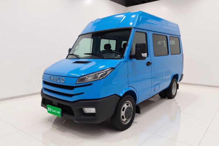 Used Iveco Daily 2023 2.5T A35M1 Short Wheelbase Mid-Roof Dual Tire Side-Sliding Doors 5–9 Seats Guazi used car, China used car export, Used car for sale, Used cars, Cheapest cars for sale