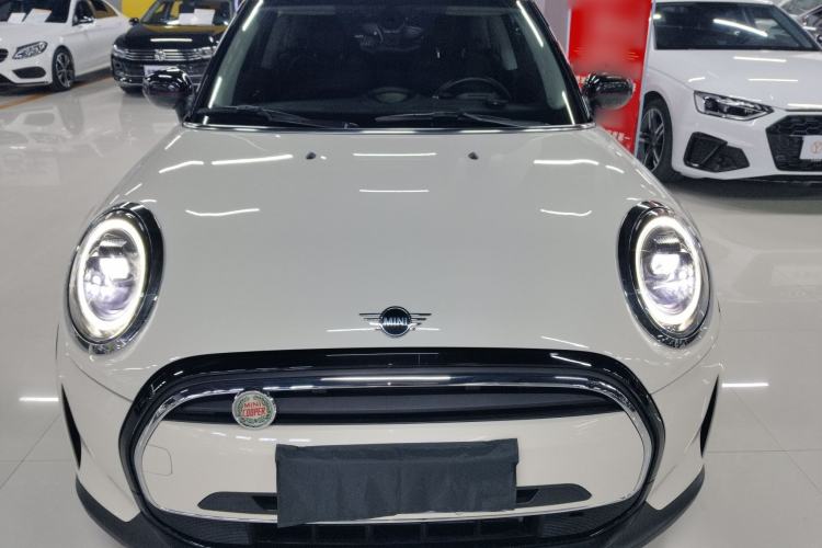 Used MINI MINI 2022 1.5T COOPER Classic Edition
