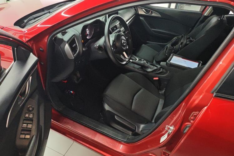 Used Mazda 3 Axela 2017 Hatchback 1.5L Automatic Comfort Model Emission Standard China V