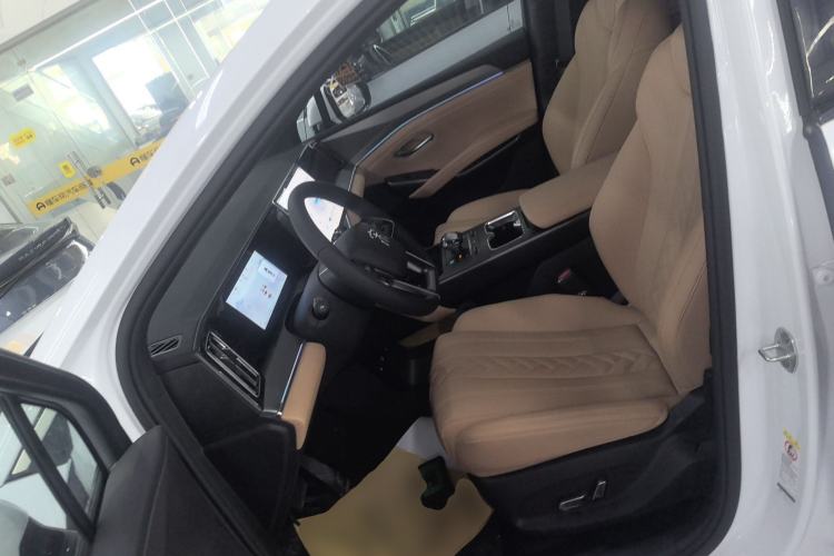 Used BYD Song L DM-i 2024 112 km Beyond Edition Left Front Seat