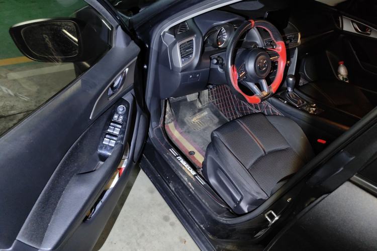 Used Mazda 3 Axela 2017 Sedan 1.5L Automatic Luxury Model China VI Standard