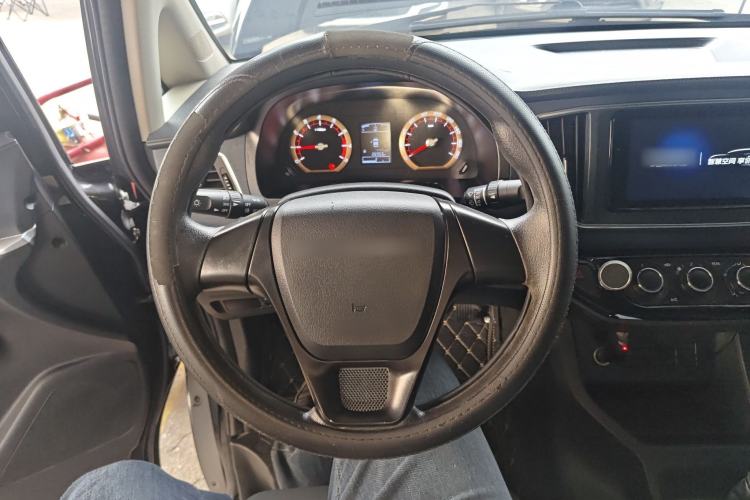 Used FORTHING Lingzhi 2023 M5L 1.6L Comfort Edition 7-Seater
