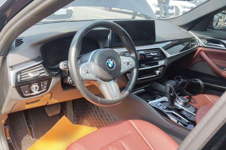 Used BMW 5 Series 2022 Second Facelift 525Li M Sport Package
