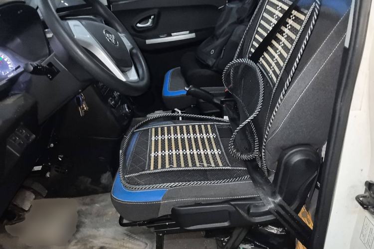 Used Foton Qianduoduo 2024 Box-Type Van Flat Roof 2 Seats EVE Energy 41.86 kWh