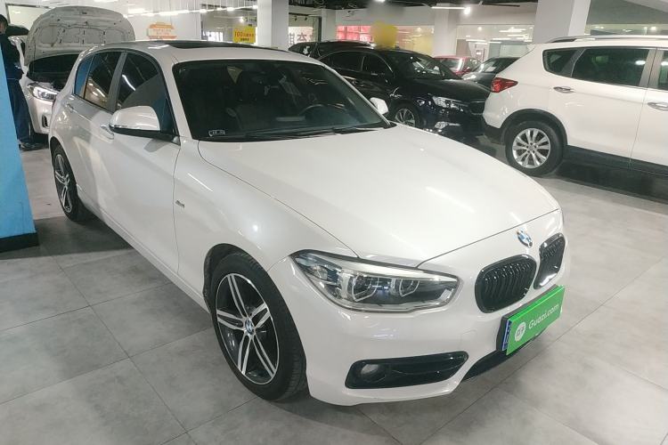 Used BMW 1 Series 2015 120i Sport Design Package Front Right 45 Deg