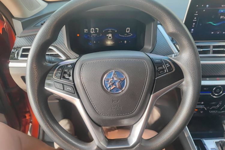 Used Venucia T60 2018 1.6L CVT Smart & Fun Version China V Standard
