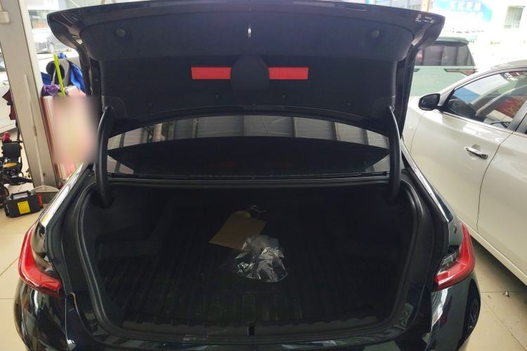 Used BMW i3 2024 eDrive 35 L Trunk