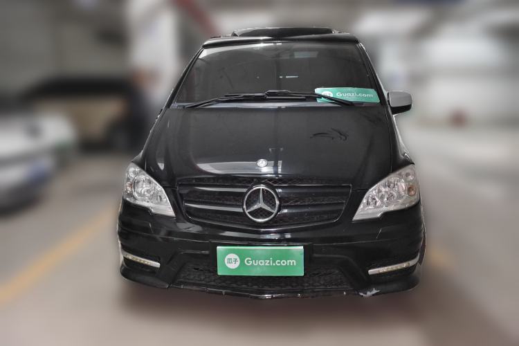 Used Mercedes-Benz Vito 2011 2.5L 7-seater executive version Front