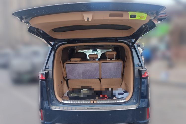 Used VOYAH Dream 2025 PHEV Four-Wheel Drive Prestige Kunpeng Edition Trunk