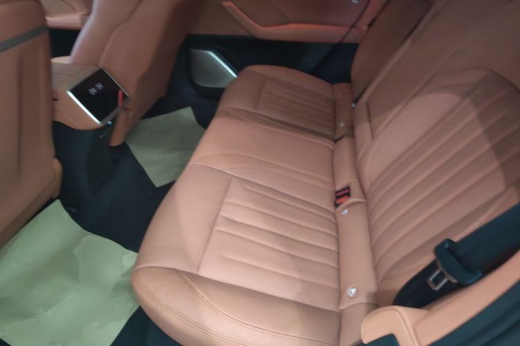 Used ONVO L60 2025 Model—60 kWh Rear-Wheel-Drive Version Left Rear Seat