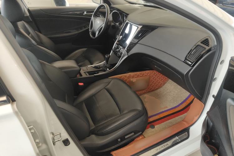 Used Hyundai Sonata 2015 Classic 2.0L Automatic Luxury Edition
