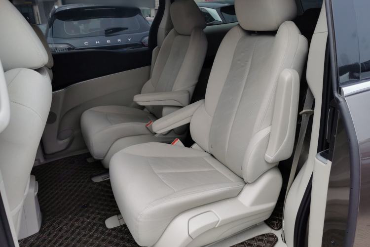 Used Buick GL8 2022 Land Cruiser Executive Class 652T Comfort Model
