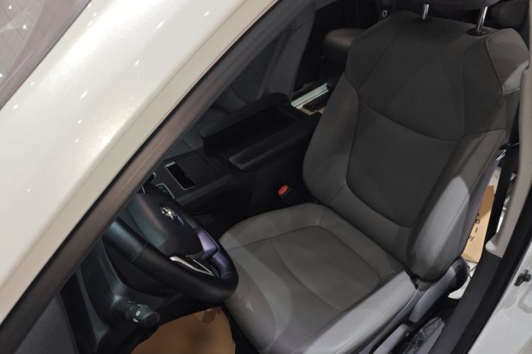 Used Toyota Granvia 2024 2.5L Hybrid Comfort Edition
