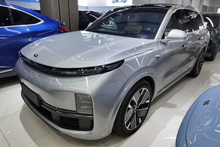 Li Auto L8 2025 Ultra Smart Refreshed Edition с пробегом