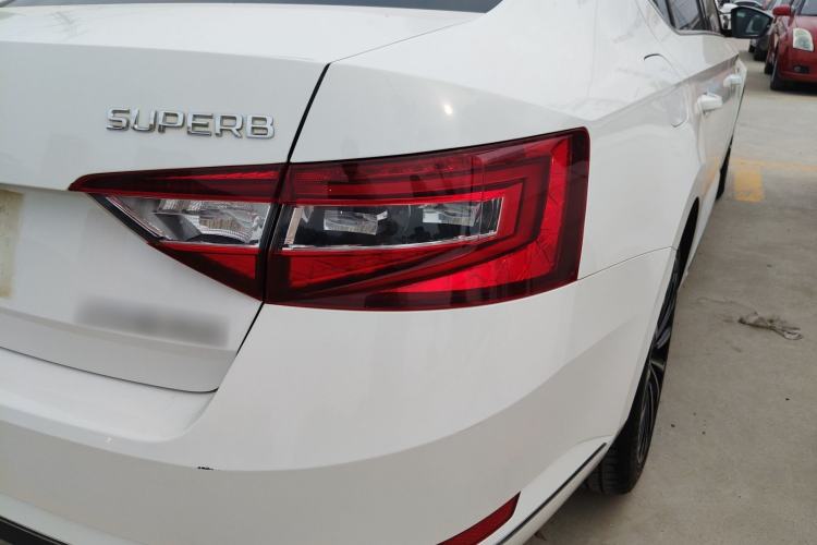 Used Skoda Superb 2016 TSI280 DSG Innovation Edition Right Rear Taillight