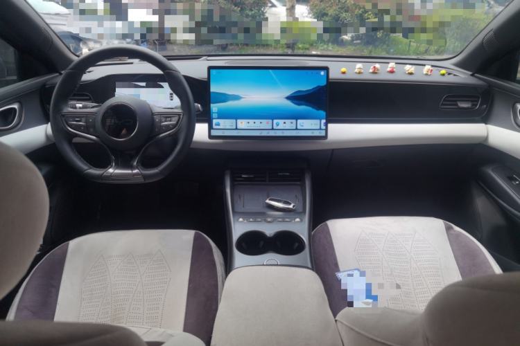 Used BYD Seal 06 New Energy 2025 EV 545KM Flagship Edition Center Console