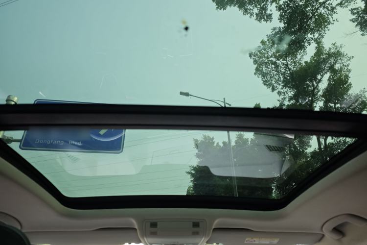 Used Volkswagen Tayron X 2020 330TSI Two-Wheel Drive Luxury Smart Connectivity Version Headliner