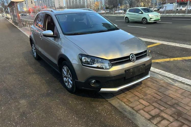 Used Volkswagen Polo 2014 1.6L Cross Polo Automatic
