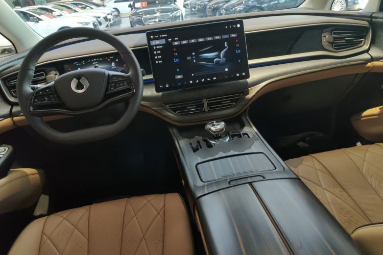 Used Denza D9 2024 DM-i 980 Four-Wheel Drive Prestige Model