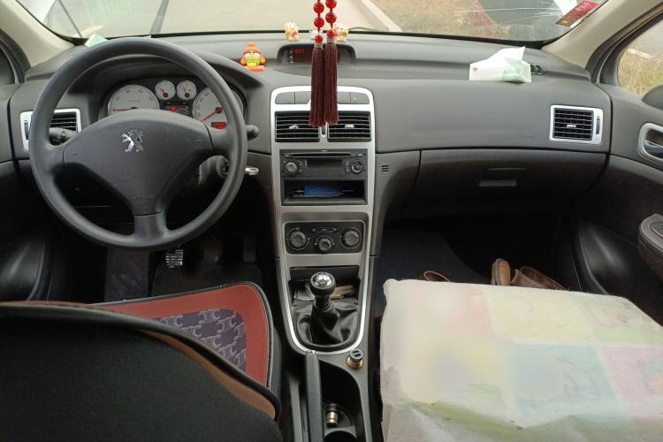 Used Peugeot 307 2012 Hatchback 1.6L Manual Comfort Edition
